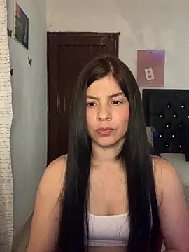Estefani 32 online show from July 2026 05:59:01 PM
