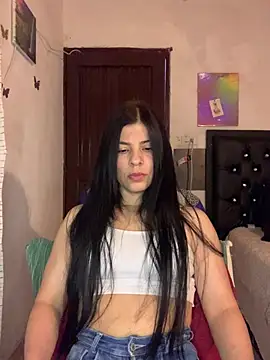 Estefani 32 online show from July 2026 04:32:01 PM