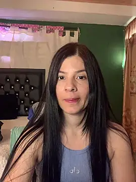 Estefani 32 online show from July 2026 02:35:02 PM