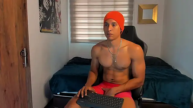 Liam V online show from December 2024 12:25:02 PM