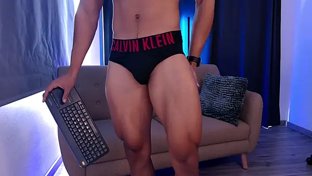 Liam V online show from November 2025 03:03:01 PM