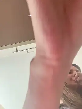 Flossy Vettie online show from September 2025 11:59:02 AM