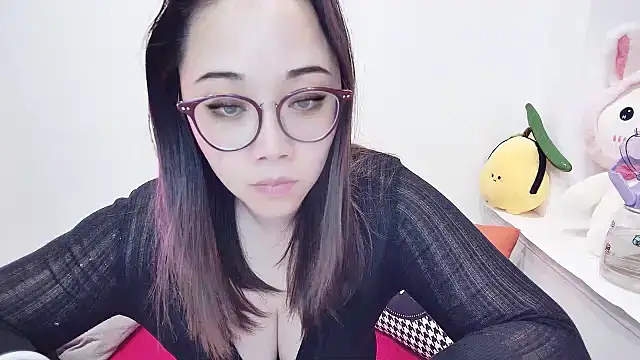 Snapshot of Giuliam chatting on February 2025 05:23:02 AM Giuliam online show from February 2025 05:23:02 AM