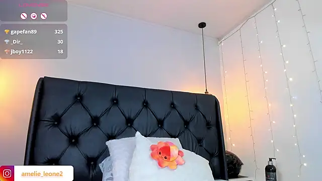 Snapshot of AMELIELEONE chatting on February 2025 04:26:01 PM AMELIELEONE online show from February 2025 04:26:01 PM