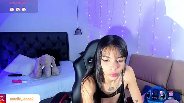 Snapshot of AMELIELEONE chatting on February 2025 12:25:02 PM AMELIELEONE online show from February 2025 12:25:02 PM