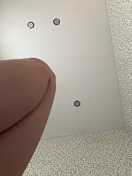 Lisaaan online show from February 2025 12:02:02 PM