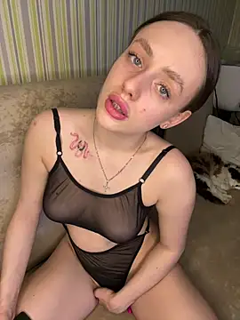 Lisaaan online show from March 2025 07:06:01 PM