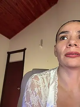 Snapshot of MeganDupont chatting on January 2025 11:33:01 PM MeganDupont online show from January 2025 11:33:01 PM