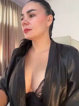 Snapshot of MeganDupont chatting on October 2025 01:07:01 PM MeganDupont online show from October 2025 01:07:01 PM