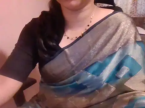 Snapshot of Pinky_4 chatting on April 2026 05:05:01 AM Pinky 4 online show from April 2026 05:05:01 AM