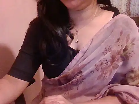 Snapshot of Pinky_4 chatting on April 2026 05:01:02 AM Pinky 4 online show from April 2026 05:01:02 AM