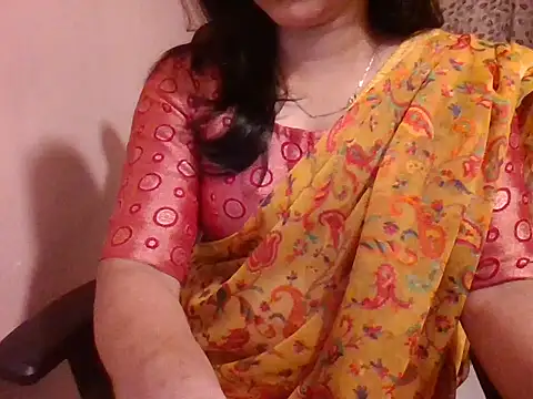 Snapshot of Pinky_4 chatting on April 2026 06:02:01 PM Pinky 4 online show from April 2026 06:02:01 PM