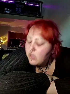 Cutegothcrybabyx online show from October 2025 10:36:01 PM