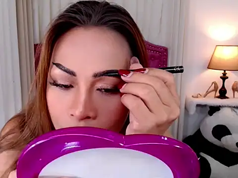 DreamLADYBOY online show from November 2025 10:53:02 PM