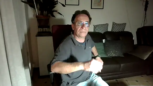 HETEREOMAN online show from October 2025 07:03:01 PM