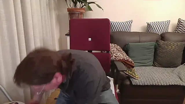 HETEREOMAN online show from November 2025 06:23:02 PM