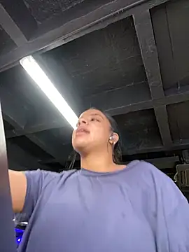 trianawhite online show from January 2025 09:59:01 PM