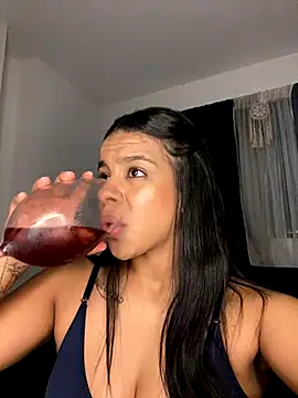 trianawhite online show from November 2025 11:49:02 PM