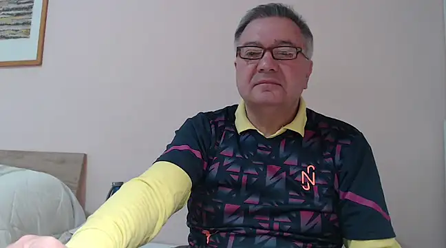 Snapshot of YOU6me chatting on February 2025 09:19:01 AM YOU6me online show from February 2025 09:19:01 AM