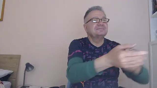 Snapshot of YOU6me chatting on October 2025 04:31:02 PM YOU6me online show from October 2025 04:31:02 PM