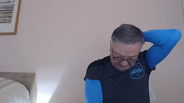 YOU6me online show from November 2025 02:41:02 PM