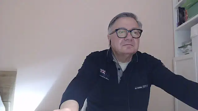 YOU6me online show from January 2026 06:22:02 PM