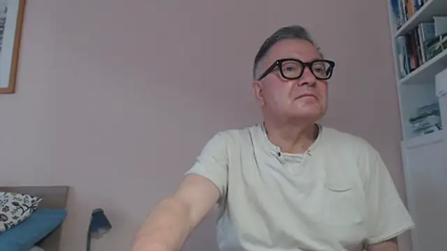 Snapshot of YOU6me chatting on July 2026 02:13:01 PM YOU6me online show from July 2026 02:13:01 PM