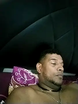 chocolatico1982 online show from November 2025 02:54:01 AM