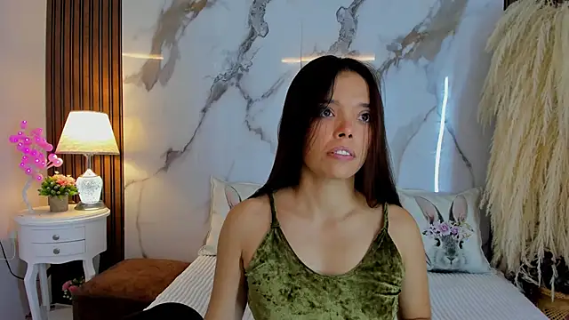 hannahill69 online show from February 2025 04:40:02 AM