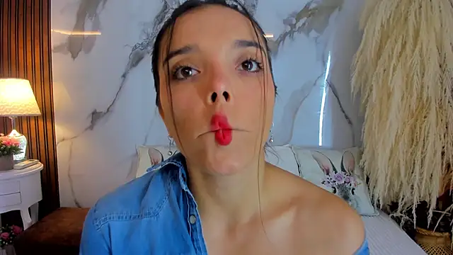 hannahill69 online show from February 2025 07:12:02 AM