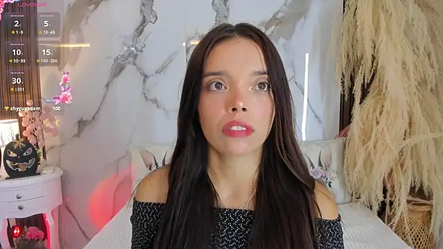 hannahill69 online show from October 2025 04:48:02 AM