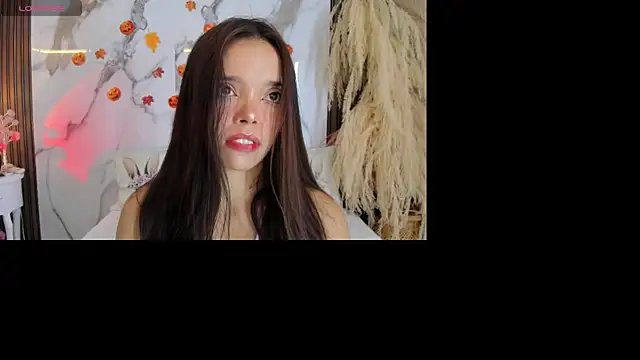 hannahill69 online show from October 2025 05:07:01 AM