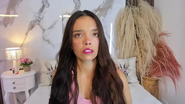hannahill69 online show from May 2026 05:14:02 AM