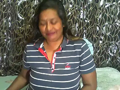 Mammabear 4u online show from December 2024 04:04:02 PM