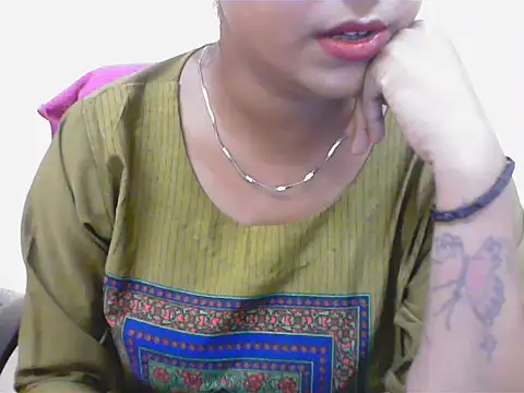 LovingPihu online show from July 2026 06:11:02 AM