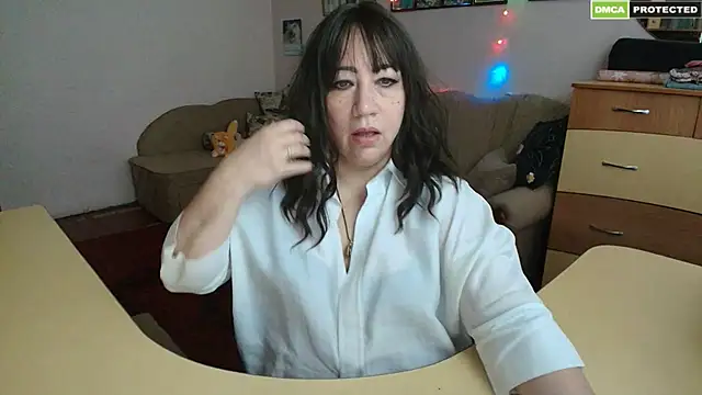 Lucretia Goldi  online show from January 2025 12:22:01 PM