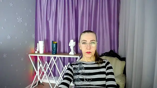 queen a n i online show from February 2025 05:45:01 AM