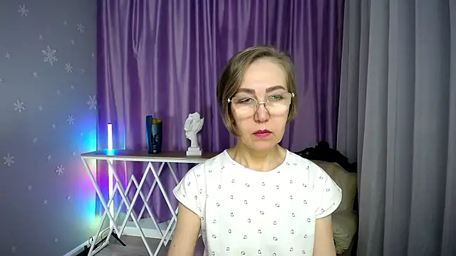 queen a n i online show from November 2025 08:57:01 AM