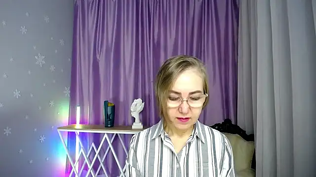 queen a n i online show from November 2025 08:14:01 AM