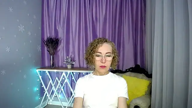 queen a n i online show from May 2026 07:35:02 AM