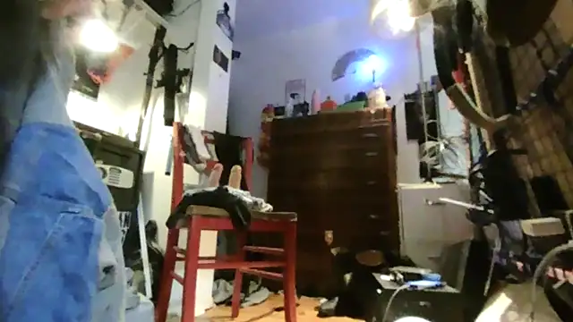 Snapshot of TheHellBilly chatting on December 2024 03:19:01 PM TheHellBilly online show from December 2024 03:19:01 PM