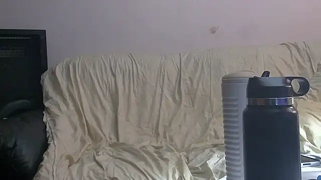 Snapshot of TheHellBilly chatting on September 2025 08:40:01 AM TheHellBilly online show from September 2025 08:40:01 AM