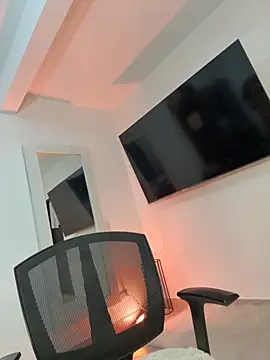 Snapshot of kem_hott chatting on October 2025 04:55:01 AM kem hott online show from October 2025 04:55:01 AM