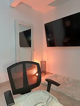 Snapshot of kem_hott chatting on October 2025 05:30:02 AM kem hott online show from October 2025 05:30:02 AM