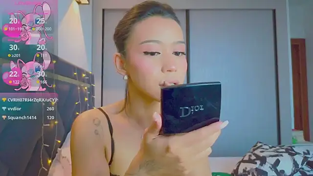 Mia Tin online show from March 2025 12:23:01 PM