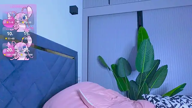 Mia Tin online show from September 2025 03:39:02 PM