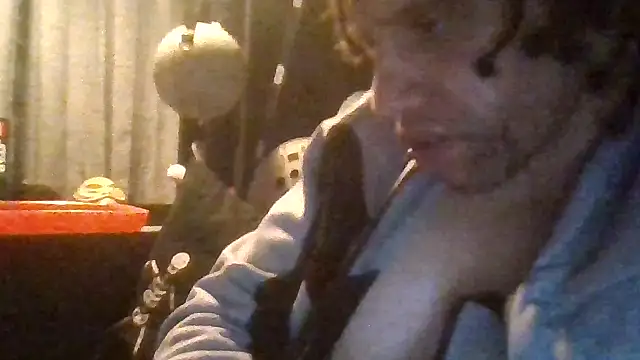 Snapshot of kingdennis6666 chatting on October 2025 06:15:01 AM kingdennis6666 online show from October 2025 06:15:01 AM