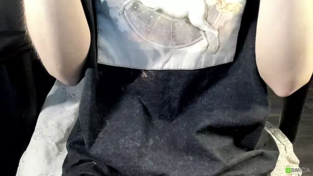 Snapshot of Courtney_Luv chatting on October 2025 04:24:02 PM Courtney Luv online show from October 2025 04:24:02 PM