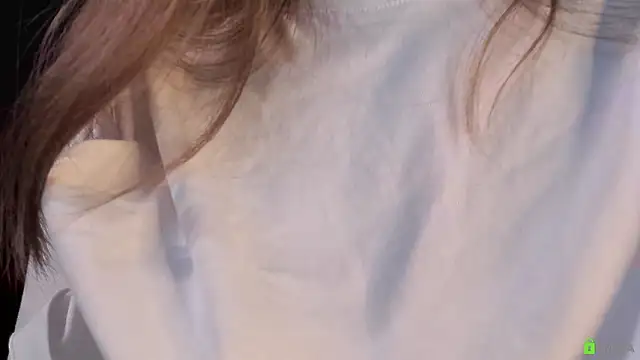 Courtney Luv online show from February 2026 01:33:02 PM