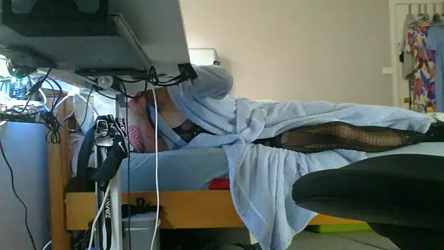 Snapshot of AmateurGuy23 chatting on January 2025 07:58:02 PM AmateurGuy23 online show from January 2025 07:58:02 PM